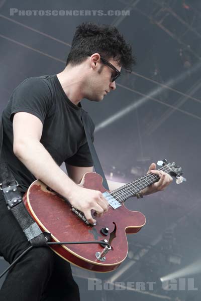 BLACK REBEL MOTORCYCLE CLUB - 2013-07-06 - BELFORT - Presqu'ile du Malsaucy - Robert Levon Been